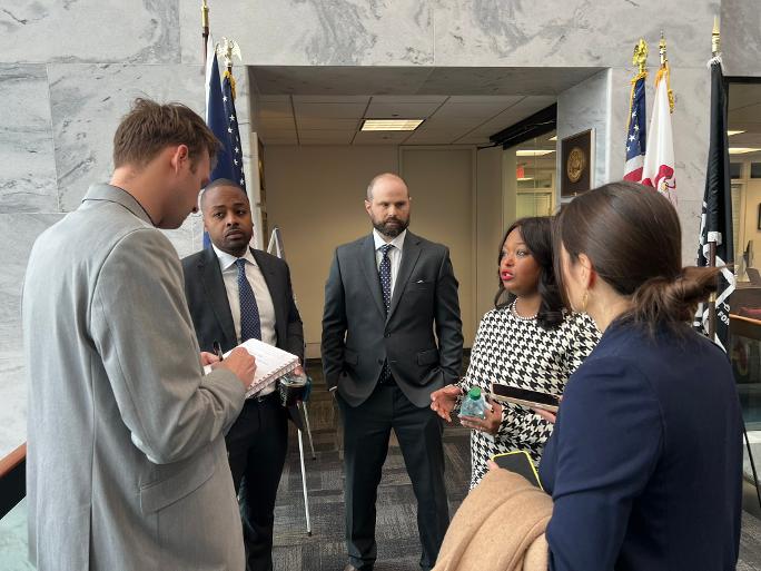 Robert speaks with Hill staff about restoring DC's local revenue.